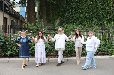 Mesaje şi fotografii legate de sărbătorirea Zilei Universale a Iei, publicate de mai multe ambasade la Bucureşti - FOTO