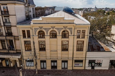 Fostul Teatru Odeon din Galaţi, pus în vânzare pentru 690.000 de euro
