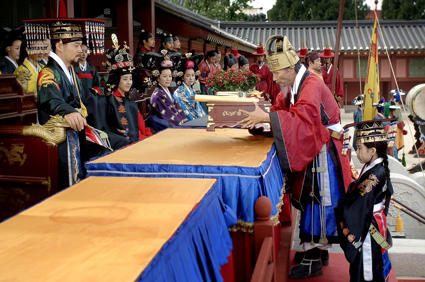 Serialul coreean „Furtună la palat”, drama istorică care se desfăşoară la sfârşitul dinastiei Joseon, revine la TVR1