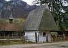 Noaptea Muzeelor la Sate - 143 de muzee şi colecţii muzeale, case memoriale, case ale martirilor, gospodării ţărăneşti conservate in situ, deschise gratuit sâmbătă