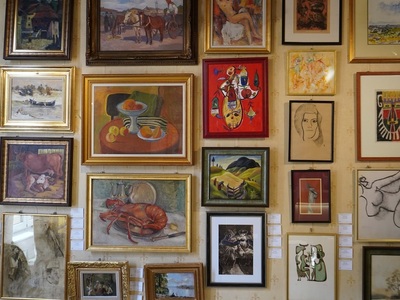 Noul sezon al pieţei româneşti de artă debutează cu o licitaţie de 200 de opere cu preţ unitar de pornire de doar 100 de euro