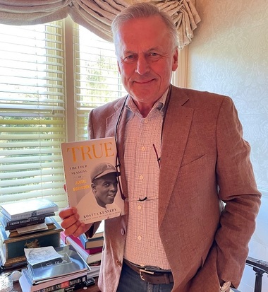 John Grisham, George R.R. Martin şi alţi scriitori americani de top dau în judecată OpenAI pentru drepturi de autor