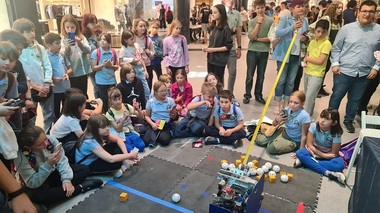 Bucharest Science Festival începe miercuri - Roboţi, experimente spectaculoase, vizite în laboratoare, în companii şi în unităţi de pompieri, ateliere