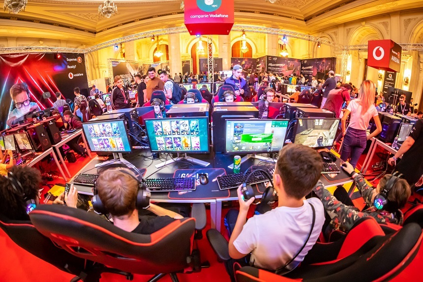 Începe Bucharest Gaming Week la Palatul Parlamentului - Cei mai renumiţi streameri, cele mai noi jocuri şi concursuri cu sute de premii 
