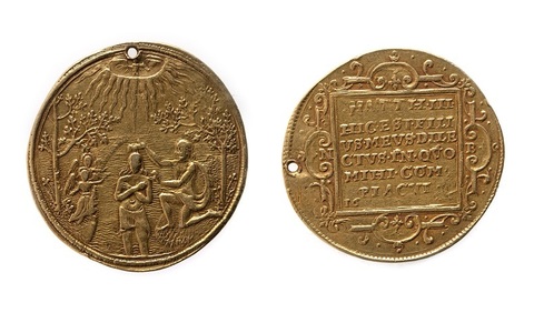 Monede medievale bătute de primii domnitori români sunt scoase la licitaţie - FOTO