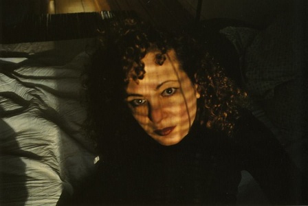 Fotografa şi activista Nan Goldin a fost desemnată cea mai influentă personalitate din lumea artei