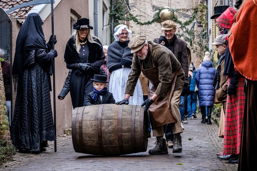 Cel mai mare festival Dickens din lume este organizat într-un oraş olandez - FOTO