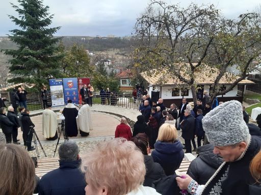 Şeful CJ Iaşi, Costel Alexe, la redeschiderea Bojdeucii lui Creangă: După săptămâni de zbucium şi zbatere am speranţa că azi vom face împreună dreptate acestui simbol cultural. IPS Teofan: O minune adevărată naşte întotdeauna discuţii - FOTO
