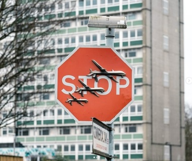 Bărbat arestat după ce o lucrare a lui Banksy a dispărut în Londra - VIDEO