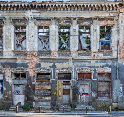 A fost modificată şi completată Legea privind protejarea monumentelor istorice