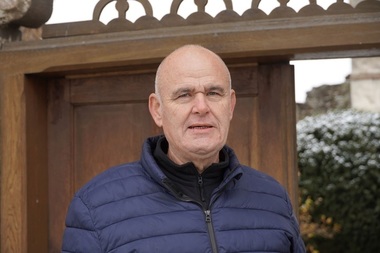 Preotul singurei abaţii cisterciene din România a fost handbalist de divizia „A” şi coleg cu preşedintele Iohannis - FOTO