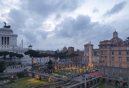 Impozanta colonadă a Bazilicii lui Traian a fost restaurată la Roma
