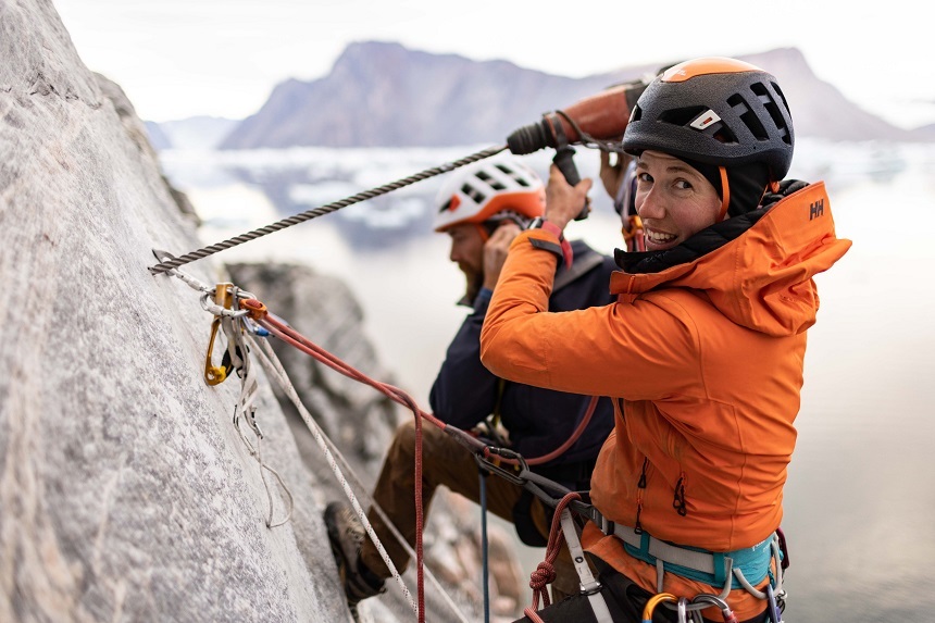 Serialul „Alex Honnold: Ascensiune Arctică”, despre un alpinist american cunoscut mai ales pentru escaladările sale solitare, pe National Geographic