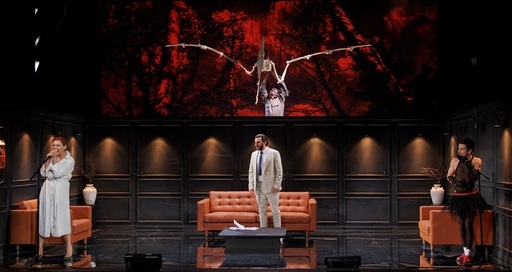 Spectacolul „Pterodactili” de la Teatrul Excelsior, un portret al unei familii americane în destrămare, într-o interpretare dinamică/ FOTO
