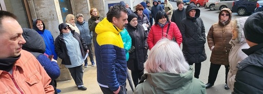 Angajaţii Radio România continuă protestele în stradă. Jurnaliştii reclamă salariile mizerabile, lipsa condiţiilor propice de muncă şi a unui plan de carieră