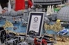 Toate formele de relief de pe planeta Lothal au fost recreate din peste un milion de piese Lego de un grup de români, în cea mai mare dioramă din lume. Recordul a fost omologat de Guinness World Records, la East European Comic Con, de la Bucureşti - FOTO