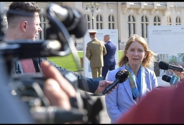 Kathleen Kavalec, ambasadorul SUA în România: Susţinerea libertăţii presei, pilon al societăţilor democratice / Furnizorii de dezinformare, naraţiuni false şi propagandă caută să manipuleze sistemul nostru transparent şi democratic pentru câştig personal