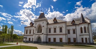 Castelul Nopcsa din Hunedoara, construit la începutul secolului XIX, a fost restaurat - FOTO