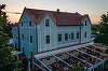 Conacul Sava Brancovici, restaurat în spiritul Ţării Zarandului, se vinde cu 2,5 milioane de euro - FOTO