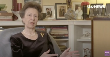 Prinţesa Anne se recuperează "încet, dar sigur", anunţă soţul ei