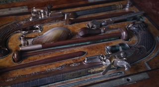 Două pistoale preţioase care i-au aparţinut lui Napoleon I, în licitaţie la Paris - VIDEO