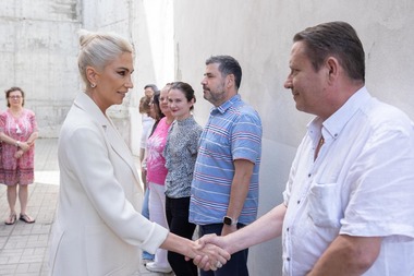 Raluca Turcan: Oficiul de Film şi Investiţii Culturale, pregătit pentru sesiunea 2024 a programului de atragere a investiţiilor în producţia de opere audiovizuale / Estimăm că vom atrage investiţii directe de peste 350 milioane euro