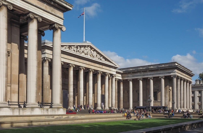 Un artist brazilian a furat o monedă istorică de la British Museum ca parte a unui proiect artistic