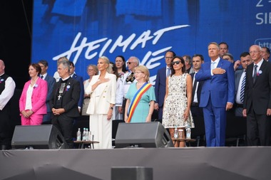 Raluca Turcan: Sibiul este, în aceste zile, capitala simbolică a saşilor din întreaga lume. Ca ministru al Culturii îmi doresc ca ceea ce saşii au construit aici, în Ardeal, să rămână peste timp
