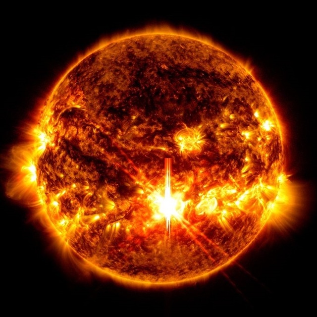 Imagini cu cea mai mare erupţie solară din ultimii ani, captate de NASA – VIDEO