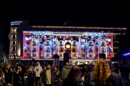 Record de vizitatori la festivalul Spotlight - 300.000 de persoane au asistat la spectacolele de lumină şi experienţele interactive/ FOTO