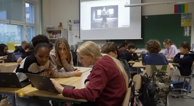 În Finlanda, elevii învaţă să identifice dezinformările. Ministrul Educaţiei: "Este deosebit de important să fii capabil să evaluezi critic ceea ce citeşti"