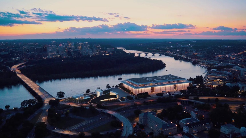 Trump anunţă că a fost ales „în unanimitate” preşedinte al Kennedy Center. Producătoarea Shonda Rhimes renunţă la funcţia de trezorier