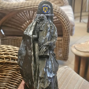 Statuetă din bronz, furată de pe teritoriul Franţei, a fost recuperată de poliţişti în Constanţa