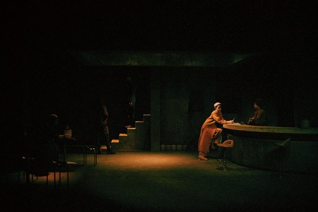 „Aici nu moare nimeni niciodată”, o distopie despre supravieţuire la Teatrul Metropolis