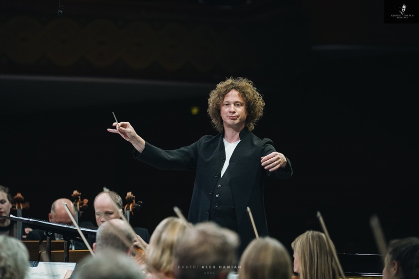 Festivalul „Enescu” - Orchestra Philharmonia din Londra, sub bagheta lui Santtu-Matias Rouvali, va susţine două concerte  la Sala Palatului