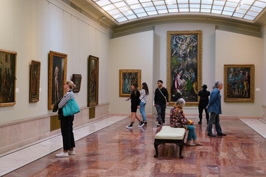 Vizite ghidate gratuite, din aprilie la Muzeul Naţional de Artă al României