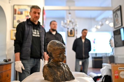 Primul bust de copil semnat de Constantin Brâncuşi este expus, în premieră, la Muzeul Naţional Brukenthal - FOTO