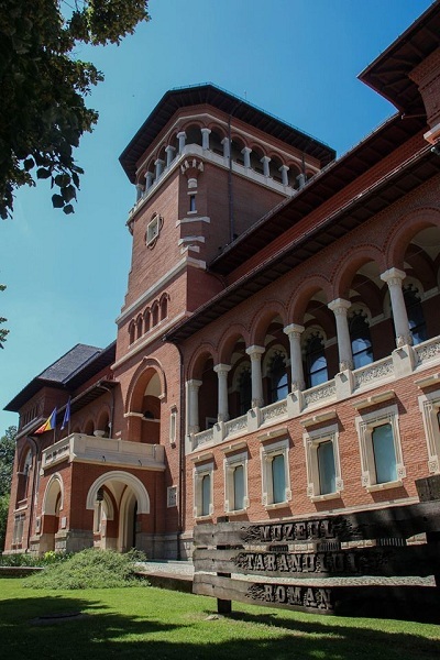 Muzeul Naţional al Ţăranului Român va fi redeschis publicului din 25 aprilie/ Expoziţia „Legea creştinească”, vernisată la parter