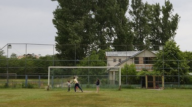 Primul inventar public al infrastructurii sportive de cartier din Capitală, lansat la Universitatea de Arhitectură. Din 107 baze sportive doar 46 mai sunt funcţionale iar 38 au fost abandonate