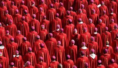 La Vatican, cardinalii îşi încep cea de-a 9-a reuniune pregătitoare