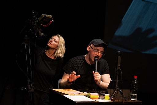 Spectacol singular de teatru în care dramaturgul lucrează împreună cu publicul, prezentat la Târgu Mureş
