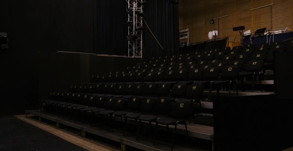 Ministerul Culturii: „Teatrul Cub din Iaşi trebuie să intre în legalitate”. Primăria analizează variante de relocare