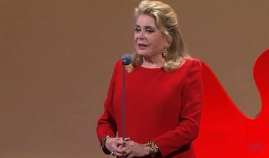 Petiţie pentru Gaza - Catherine Deneuve, Chiara Mastroianni şi Julian Assange se alătură celor 900 de personalităţi semnatare