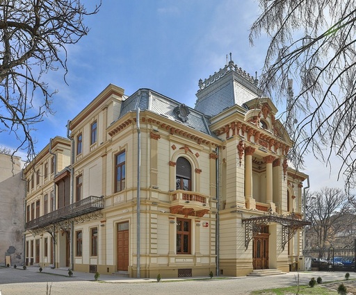 Biblioteca Franceză „Omnia” - Casa Pleşia din Craiova, monument istoric în stil eclectic, a fost consolidată şi reabilitată - FOTO