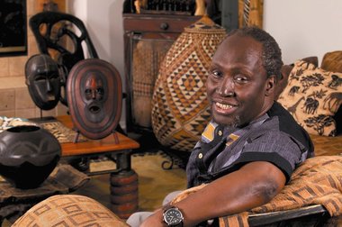 Renumitul scriitor kenyan Ngugi wa Thiong'o a murit
