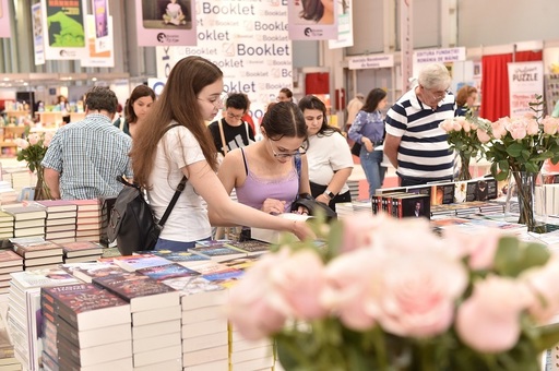 Cele mai vândute cărţi la Bookfest sunt semnate de José Luís Peixoto, Igor Bergler, Roald Dahl, Radu Paraschivescu, Mircea Cărtărescu, Papa Francisc