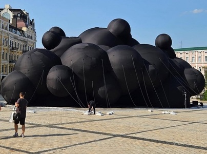 Opera de artă „Black Cloud” din Ucraina va evoca războiul la festivalul Burning Man din SUA