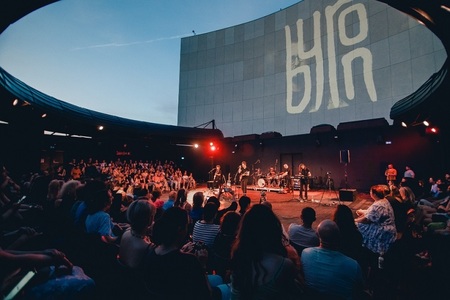 Spectacole şi concerte pe acoperişul Teatrului Naţional din Bucureşti, din 7 iulie