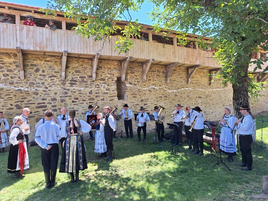 Ilie Bolojan: "Festivalul Haferland este o bună ocazie pentru a întreţine prieteniile legate în vremea copilăriei şi de a le povesti celor mai tineri despre tradiţiile saşilor transilvăneni"