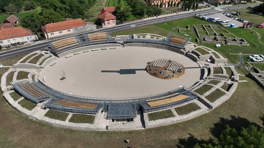 Amfiteatrul roman de la Ulpia Traiana Sarmizegetusa, redeschis publicului , la finalul unui prociect în valoare de 22 de milioane de lei - FOTO